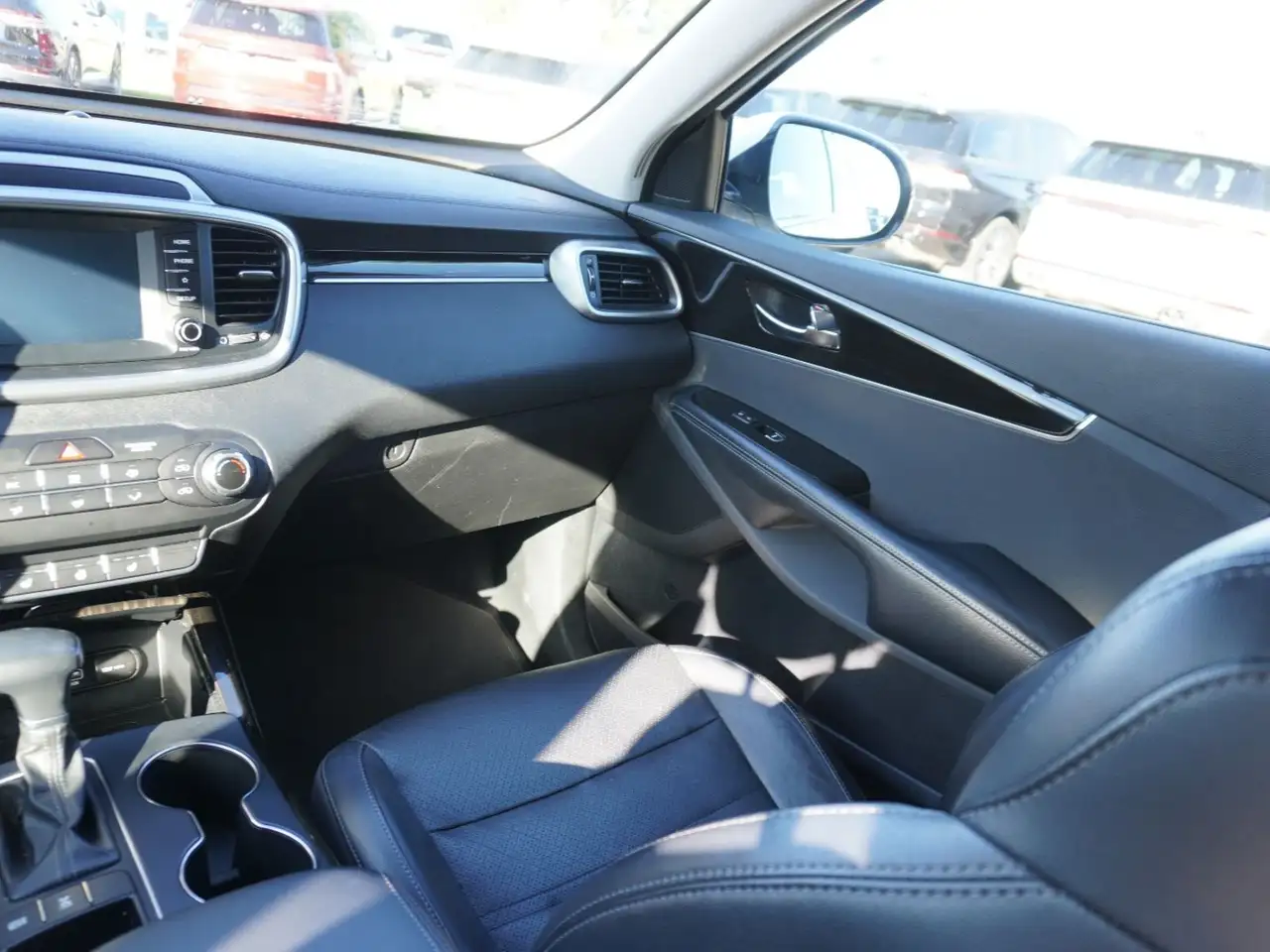 Kia Sorento снимка Kia Sorento