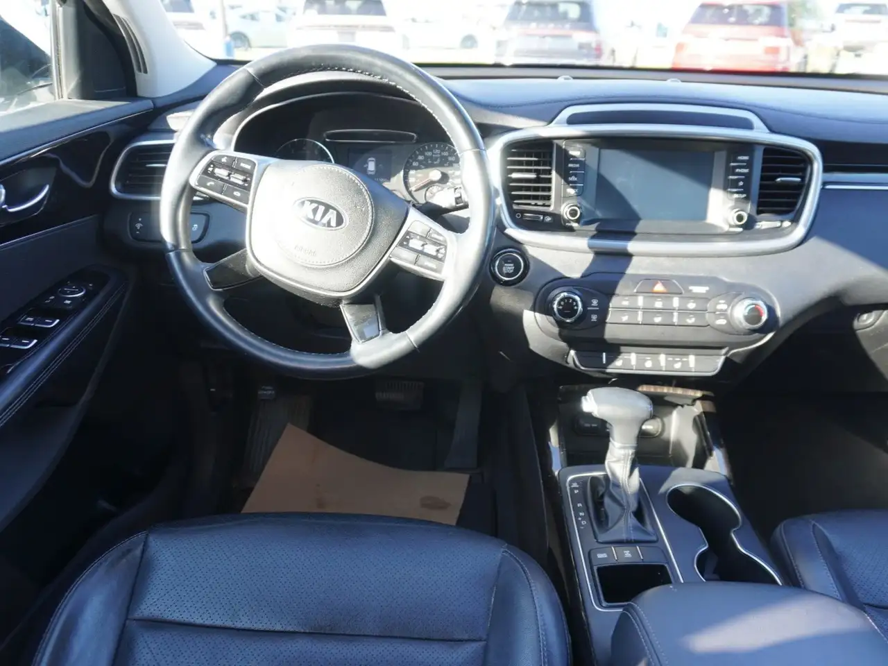 Kia Sorento снимка Kia Sorento