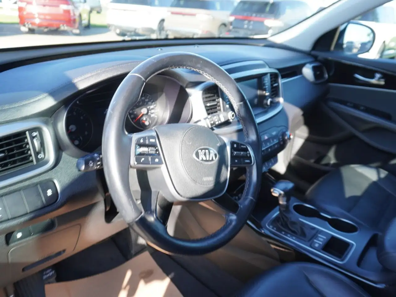 Kia Sorento снимка Kia Sorento