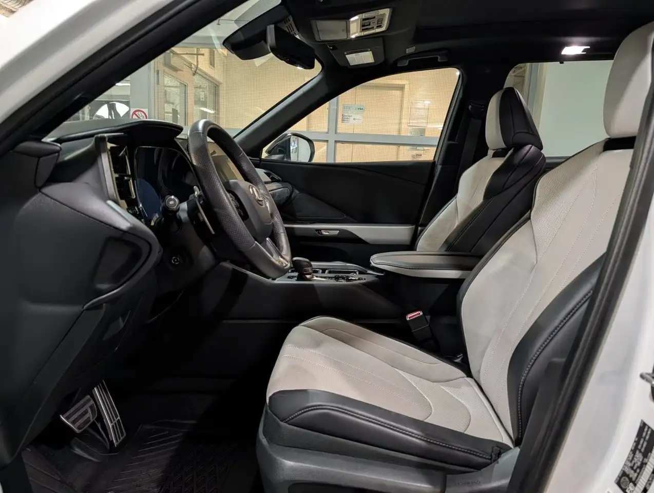 Lexus TX снимка Lexus TX