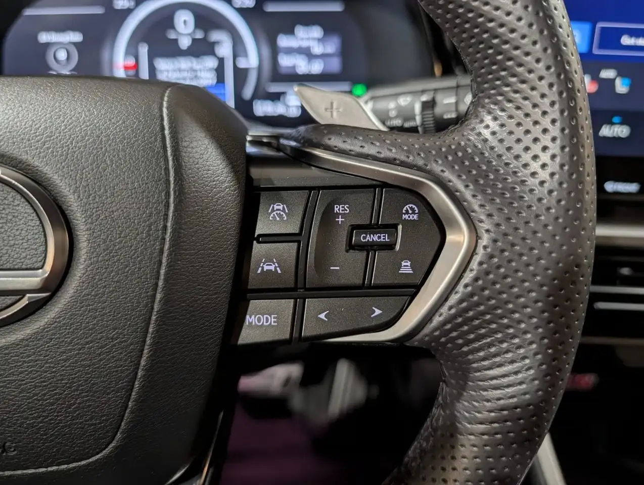 Lexus TX снимка Lexus TX