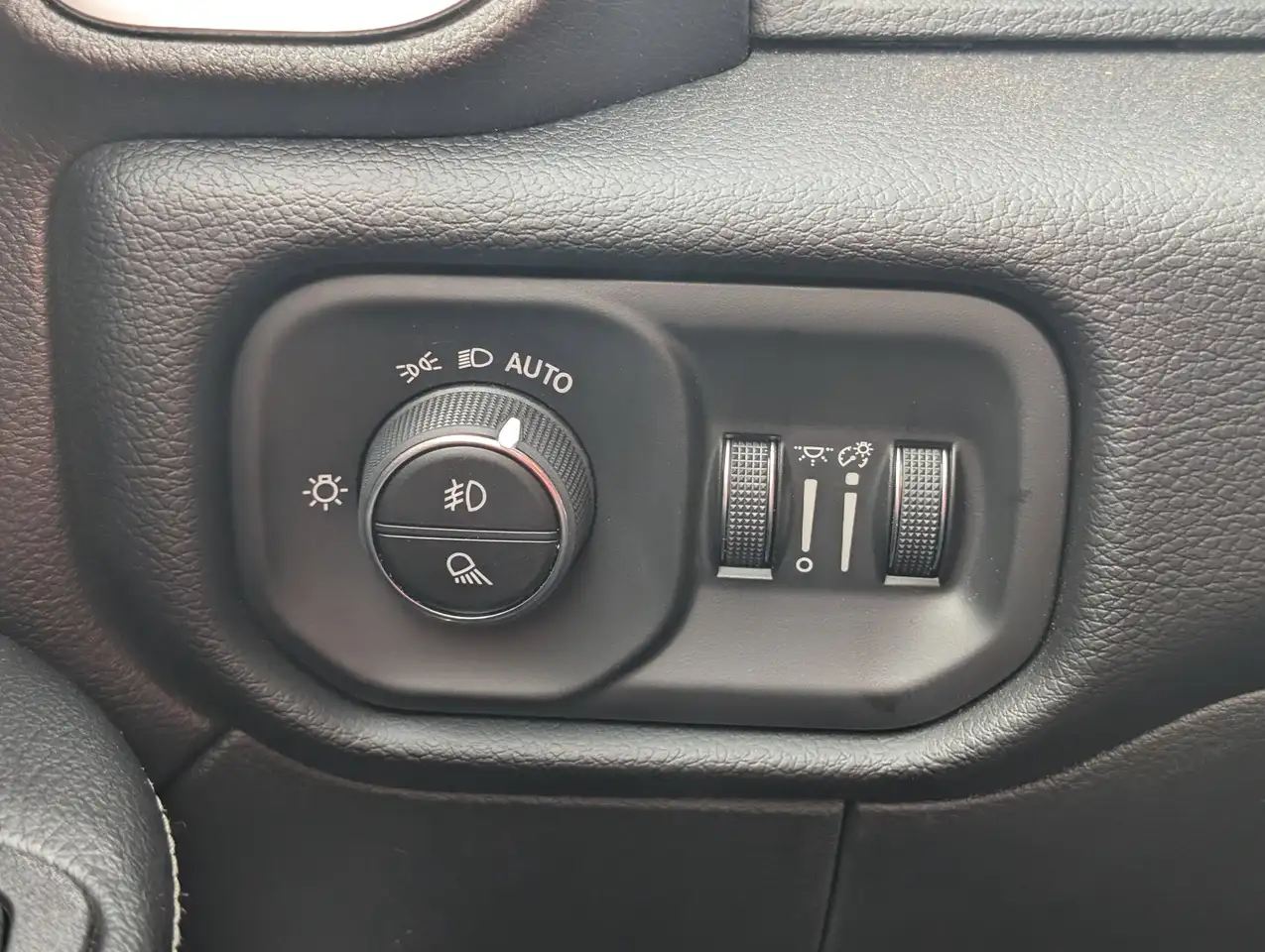 RAM 3500 photo RAM 3500