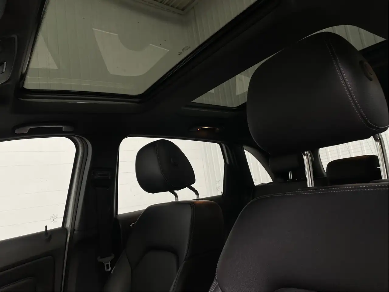 Mercedes-Benz B-Class photo Mercedes-Benz B-Class