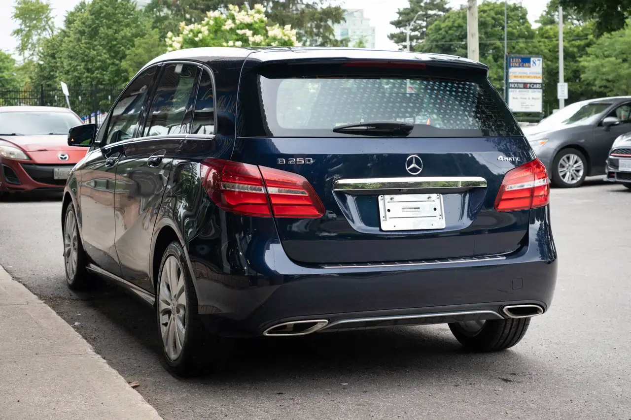 Mercedes-Benz B-Class photo Mercedes-Benz B-Class