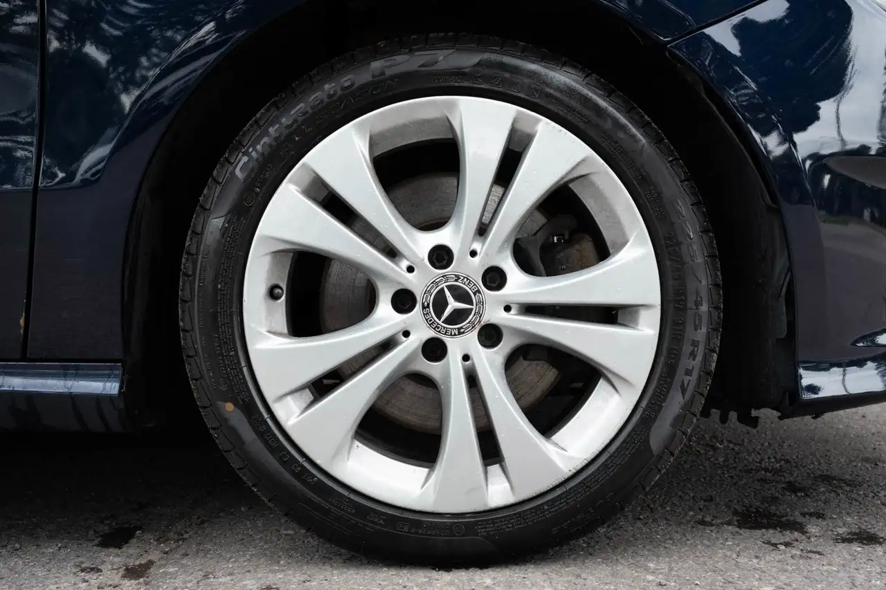 Mercedes-Benz B-Class photo Mercedes-Benz B-Class