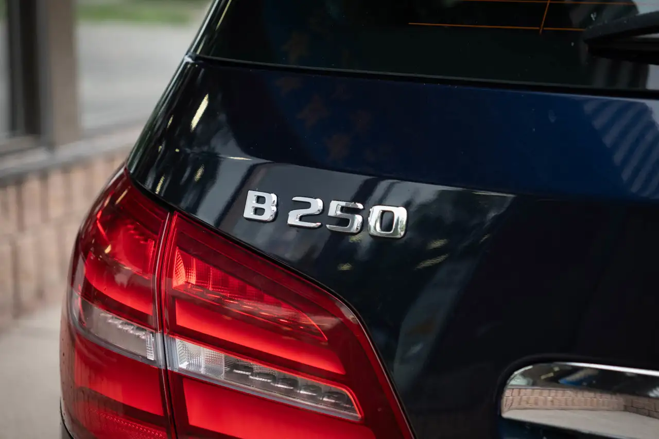Mercedes-Benz B-Class photo Mercedes-Benz B-Class