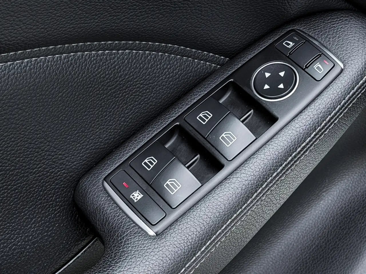 Mercedes-Benz B-Class fotografie Mercedes-Benz B-Class