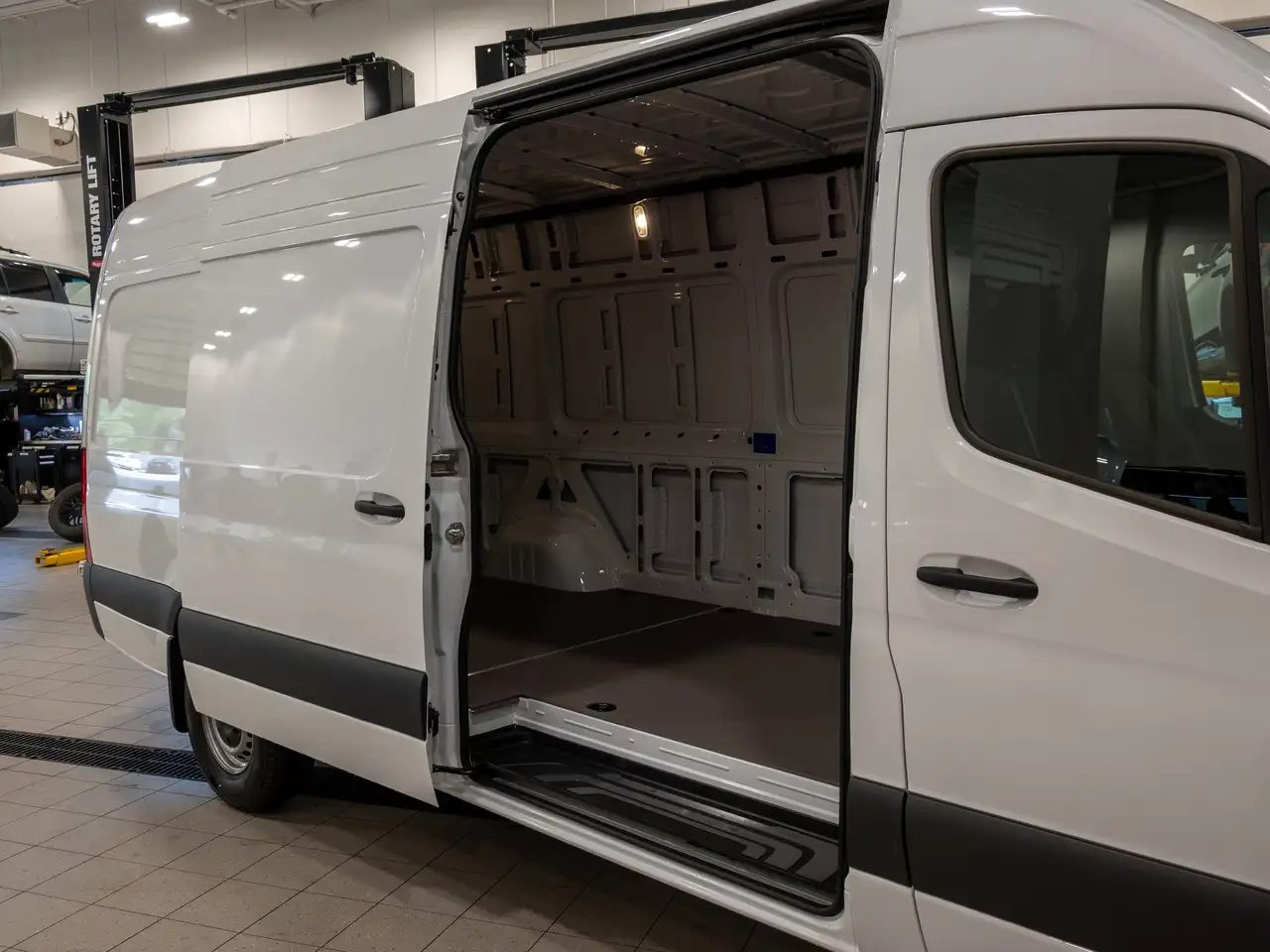 Mercedes-Benz Sprinter снимка Mercedes-Benz Sprinter