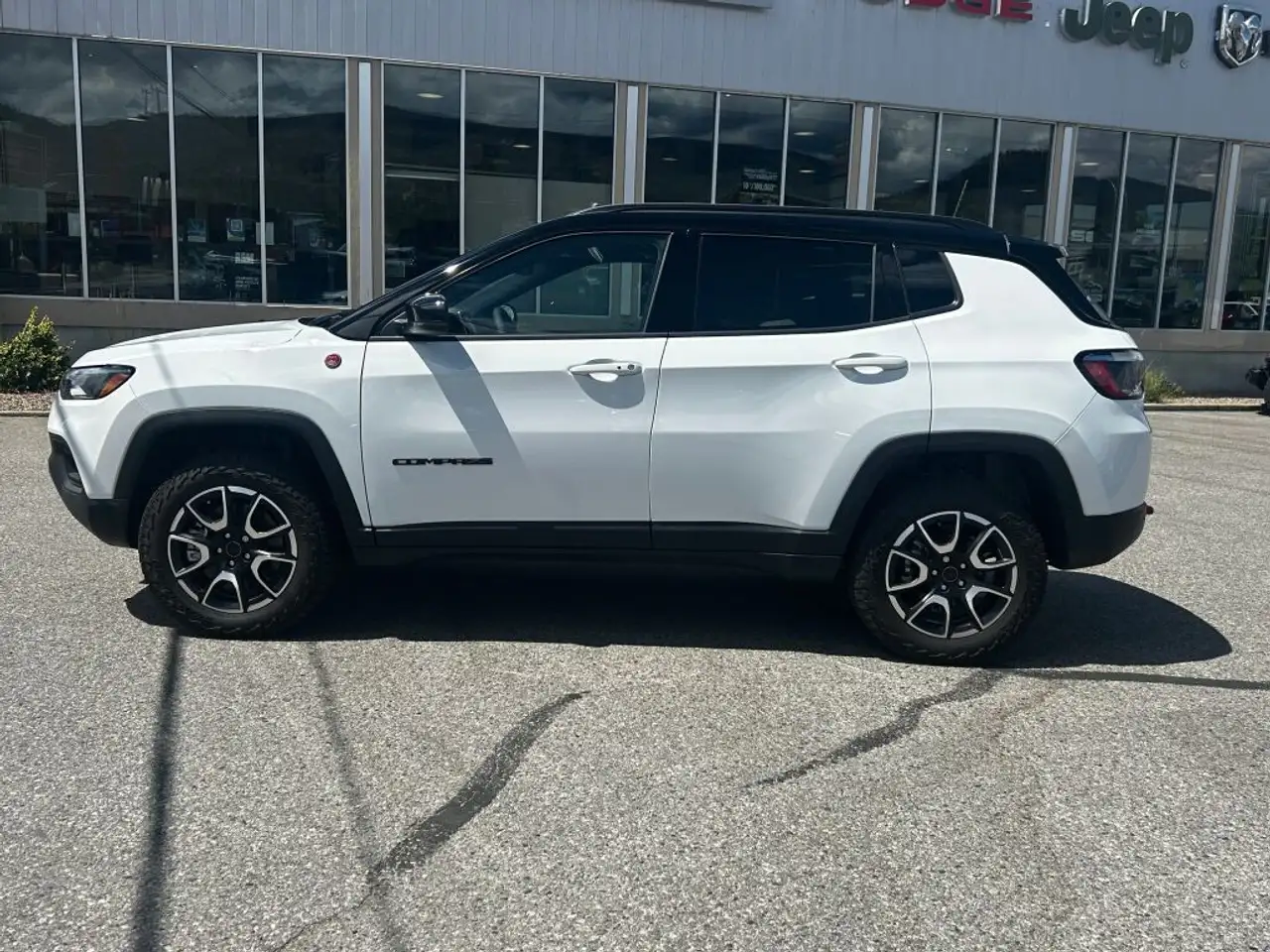 Jeep Compass photo Jeep Compass