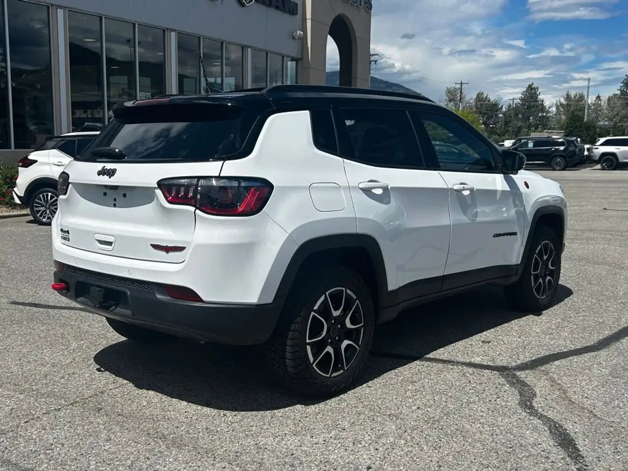 Jeep Compass photo Jeep Compass
