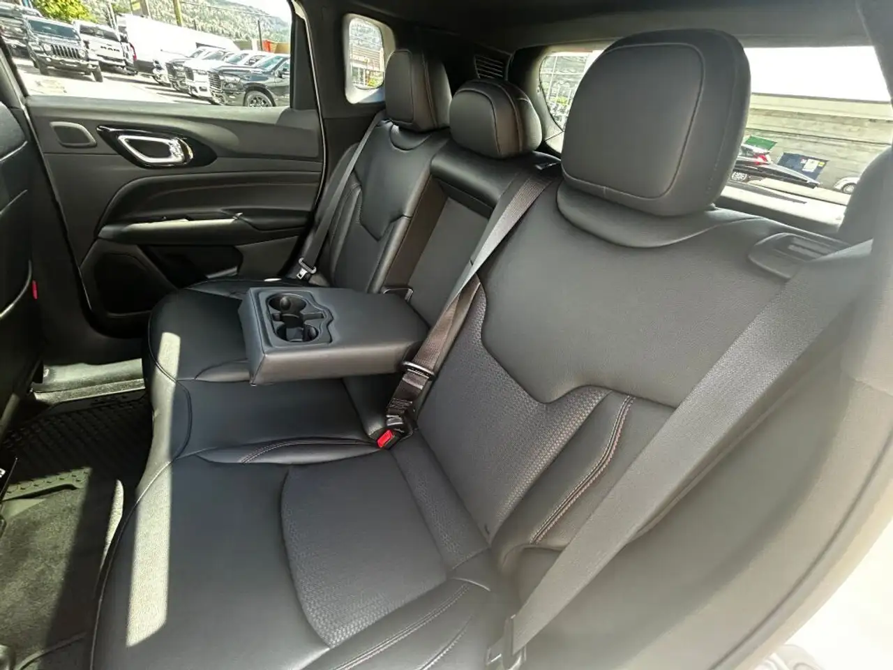 Jeep Compass photo Jeep Compass