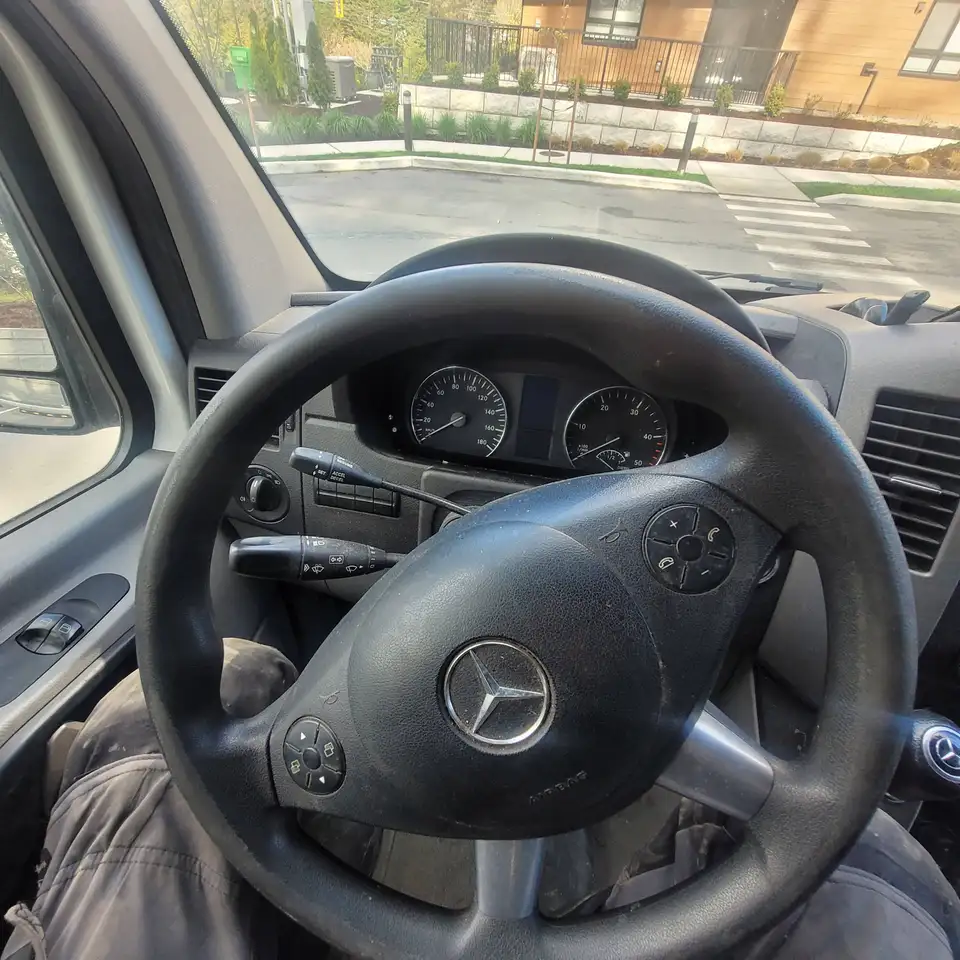 Mercedes-Benz Sprinter photo Mercedes-Benz Sprinter