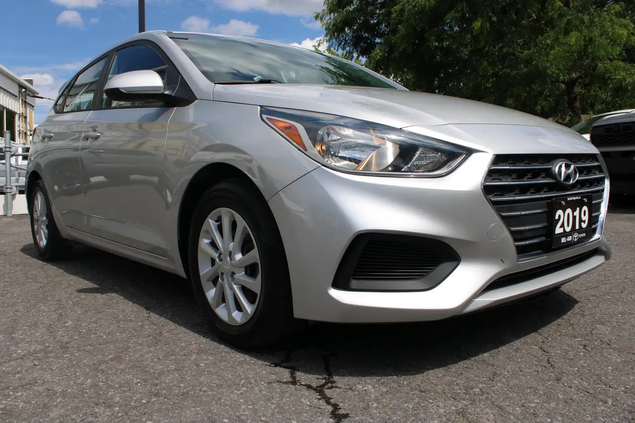 Hyundai ACCENT photo Hyundai ACCENT