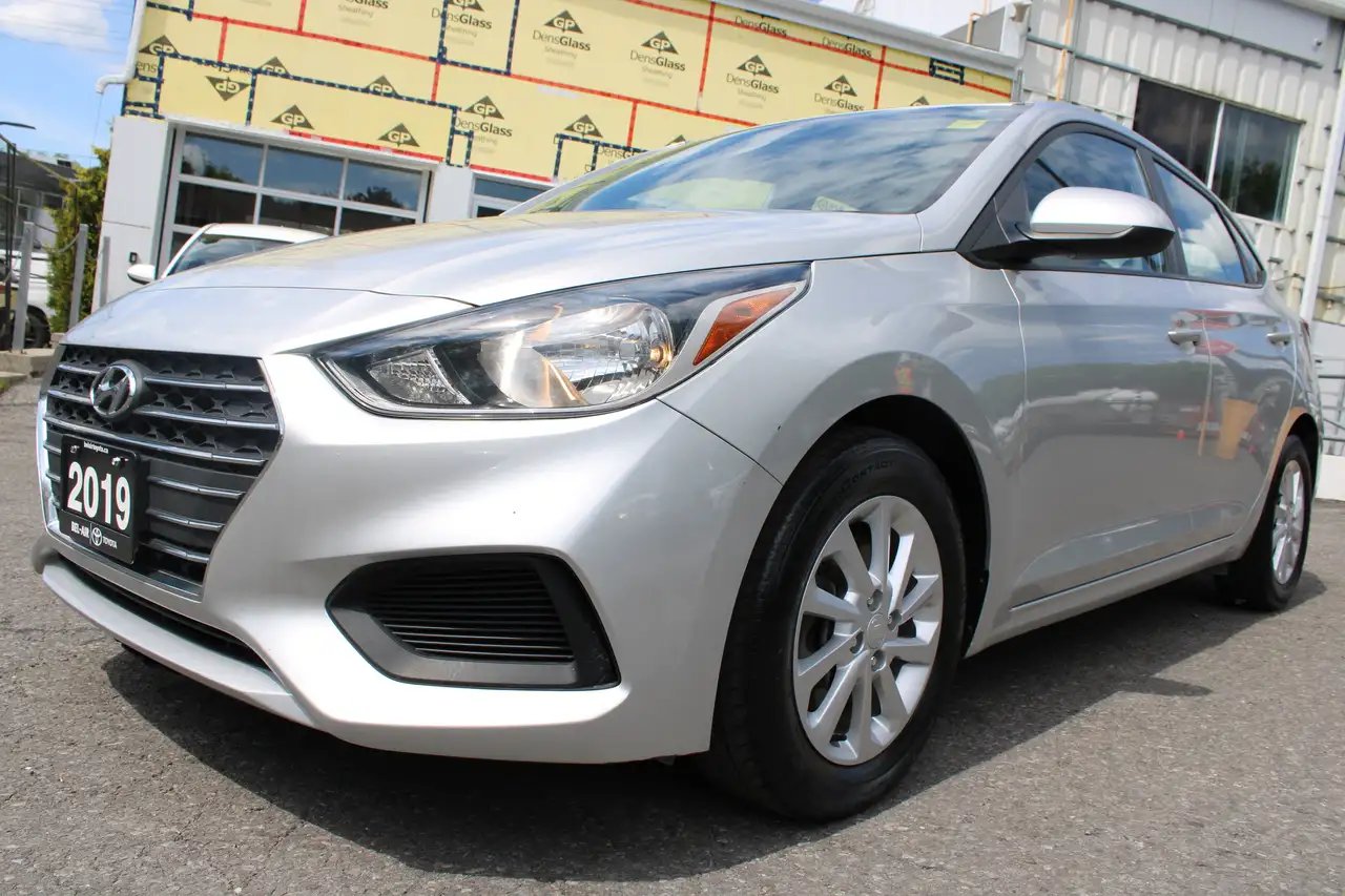 Hyundai ACCENT photo Hyundai ACCENT