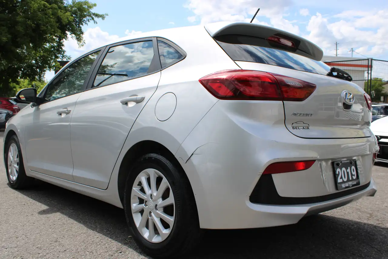 Hyundai ACCENT photo Hyundai ACCENT