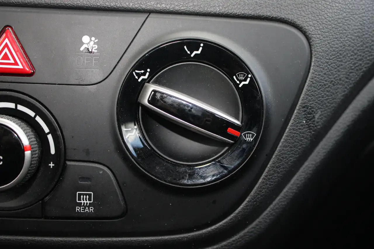 Hyundai ACCENT photo Hyundai ACCENT