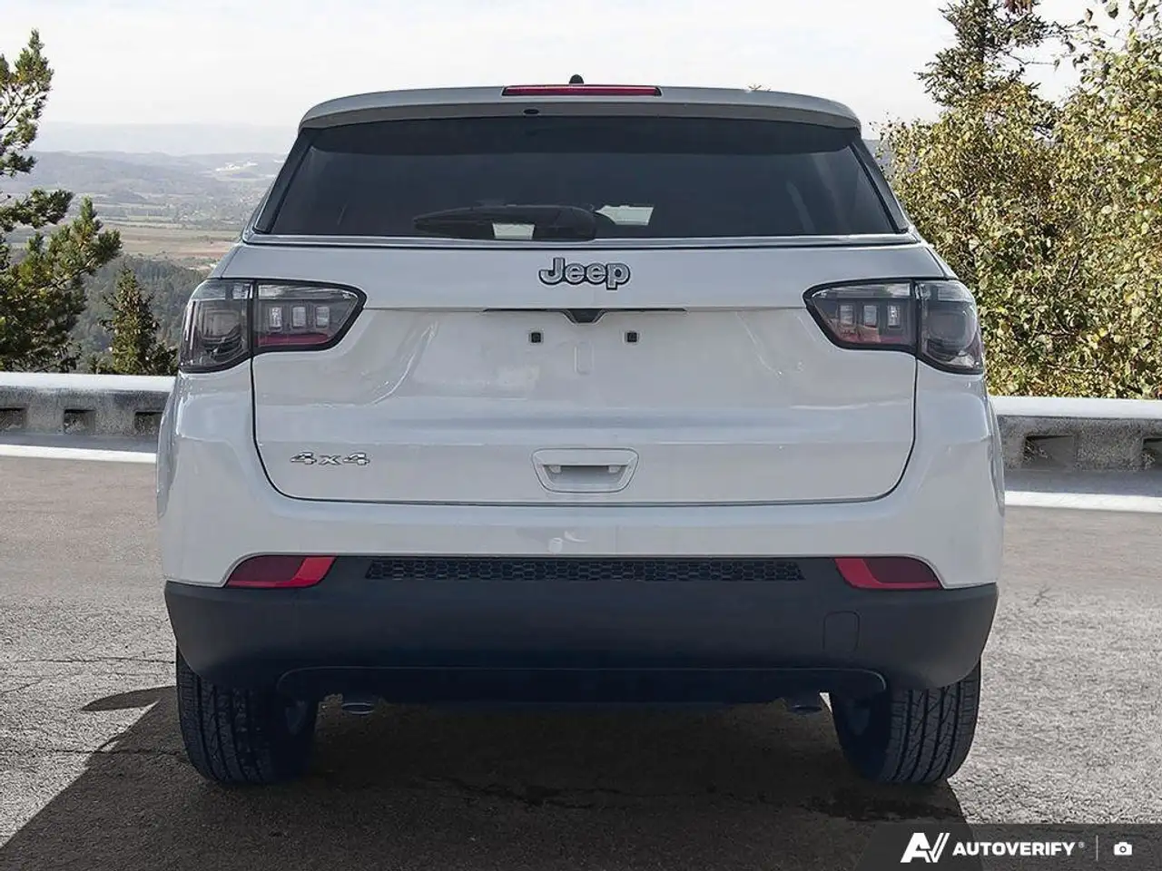 Jeep Compass photo Jeep Compass