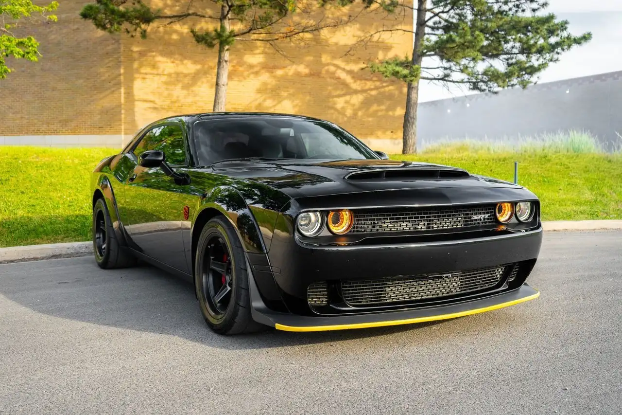 Dodge Challenger снимка Dodge Challenger