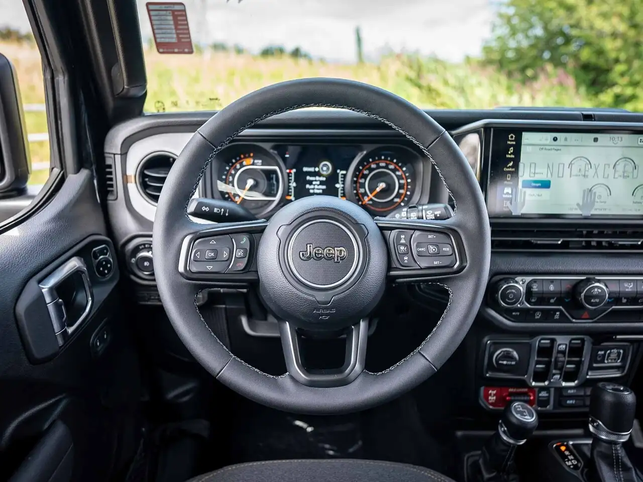 Jeep Wrangler снимка Jeep Wrangler
