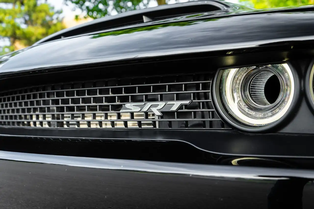 Dodge Challenger снимка Dodge Challenger