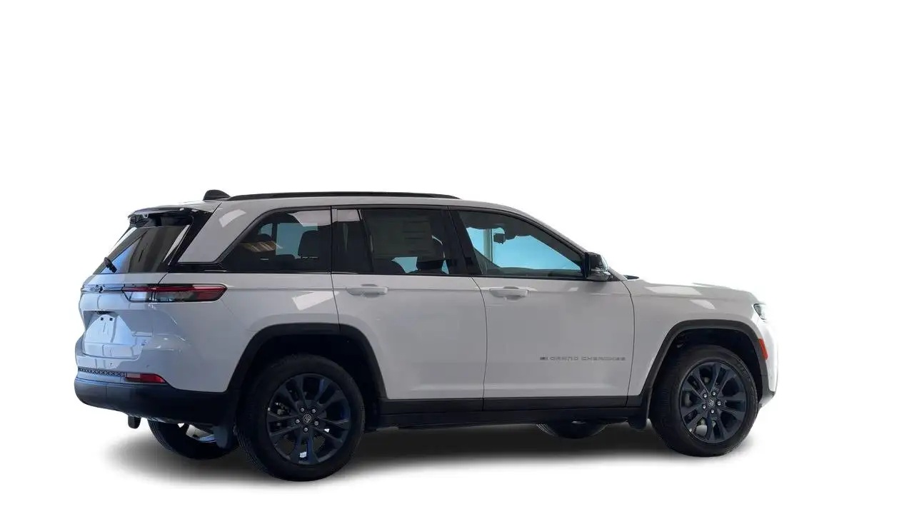 Jeep Grand Cherokee снимка Jeep Grand Cherokee