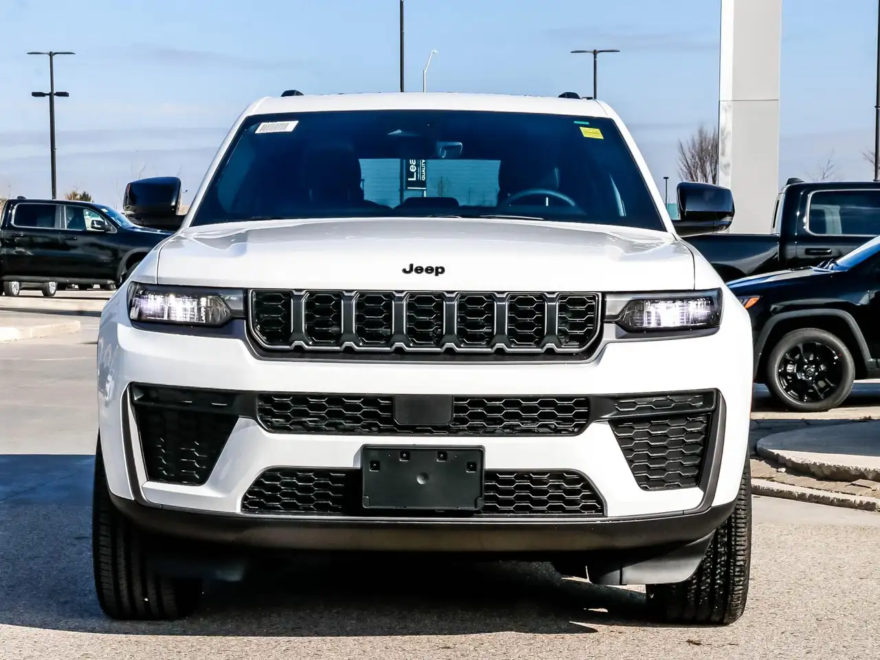 Jeep Grand Cherokee снимка Jeep Grand Cherokee
