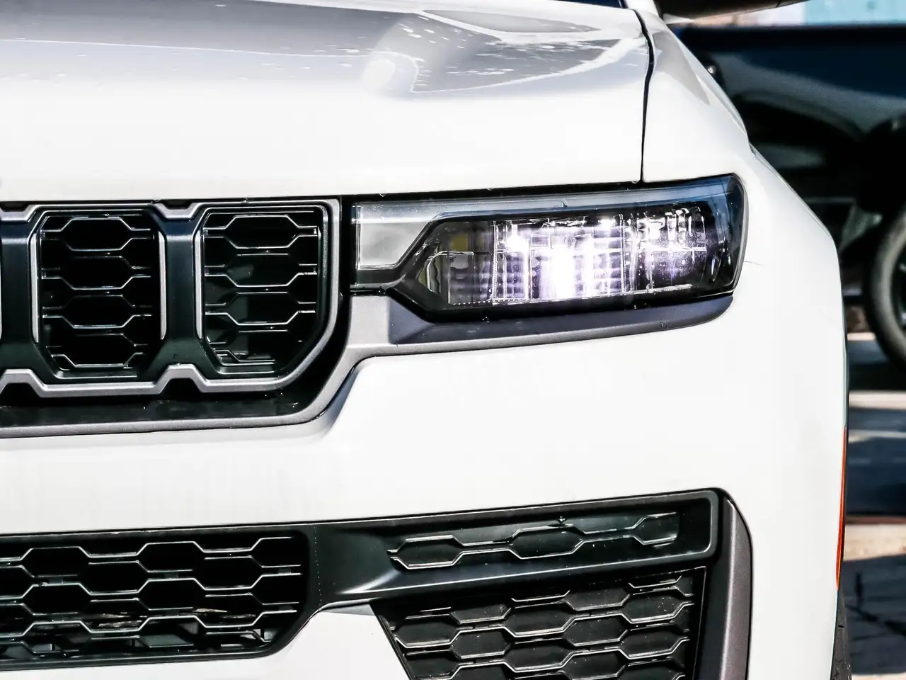 Jeep Grand Cherokee снимка Jeep Grand Cherokee