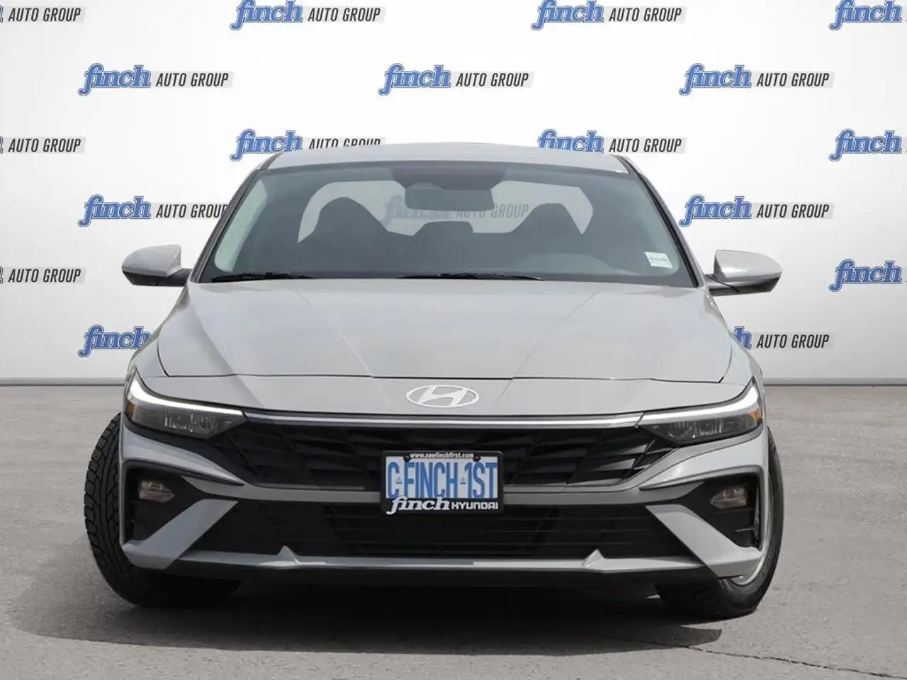 Hyundai ELANTRA photo Hyundai ELANTRA