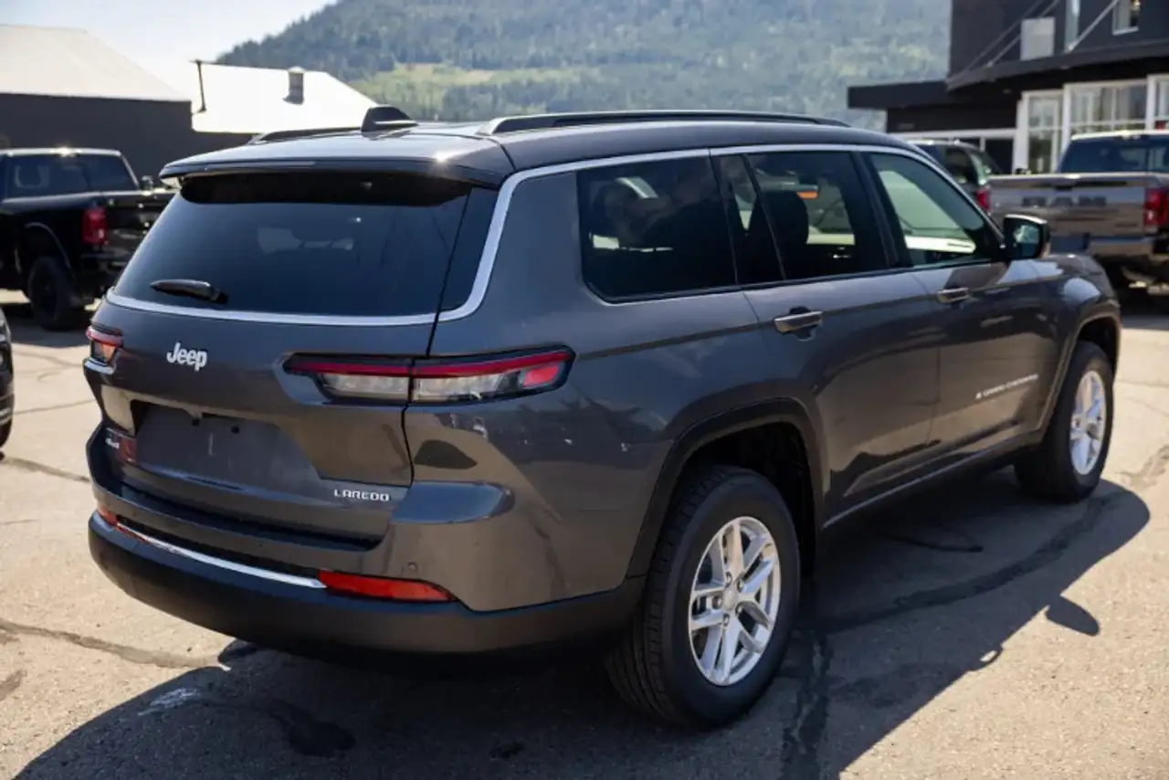 Jeep Grand Cherokee снимка Jeep Grand Cherokee