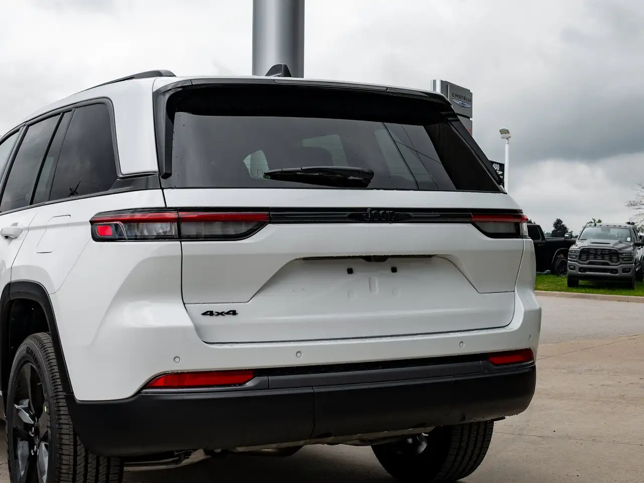 Jeep Grand Cherokee снимка Jeep Grand Cherokee