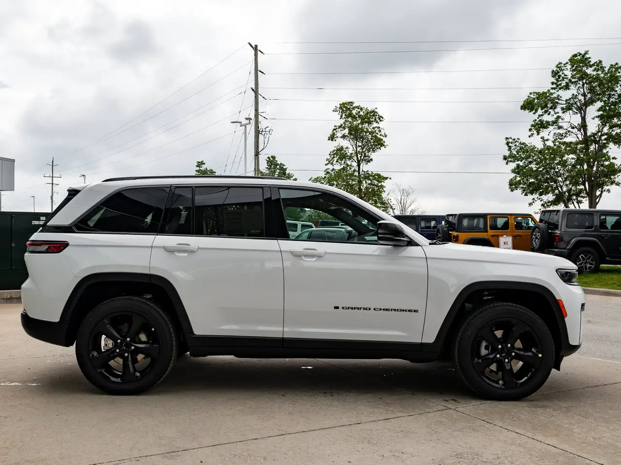 Jeep Grand Cherokee снимка Jeep Grand Cherokee