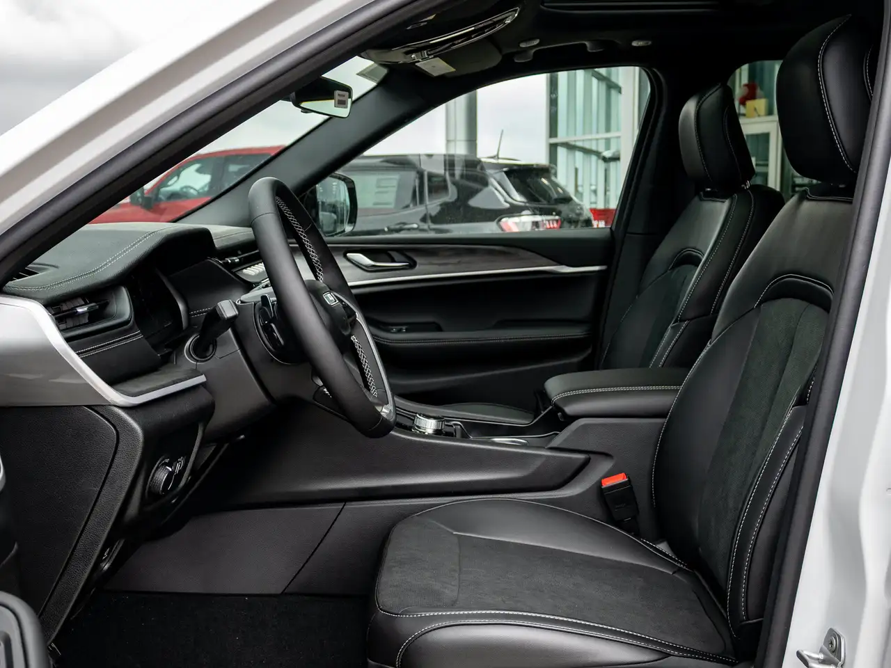 Jeep Grand Cherokee снимка Jeep Grand Cherokee
