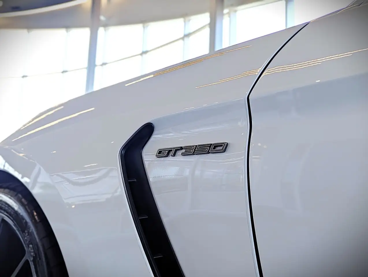 Ford Mustang photo Ford Mustang