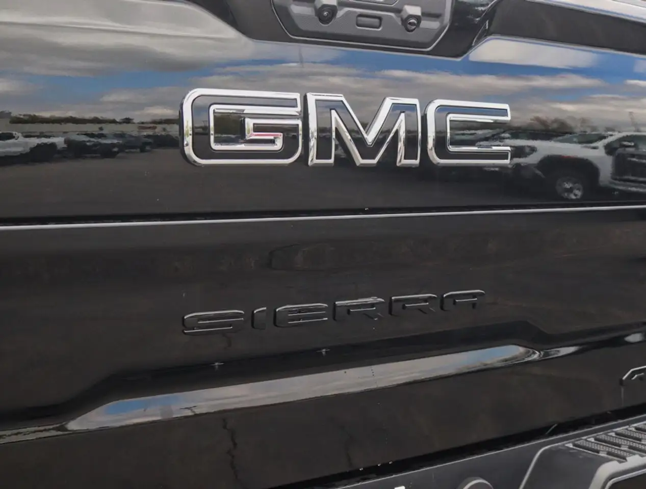 GMC Sierra 1500 снимка GMC Sierra 1500