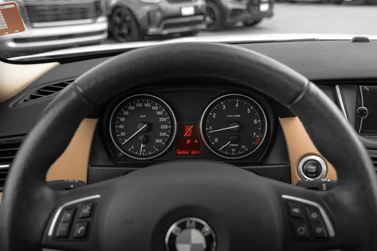 BMW X1 снимка BMW X1