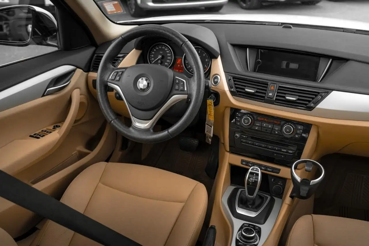 BMW X1 снимка BMW X1