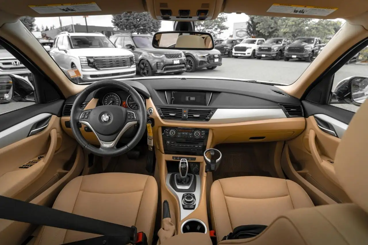 BMW X1 снимка BMW X1
