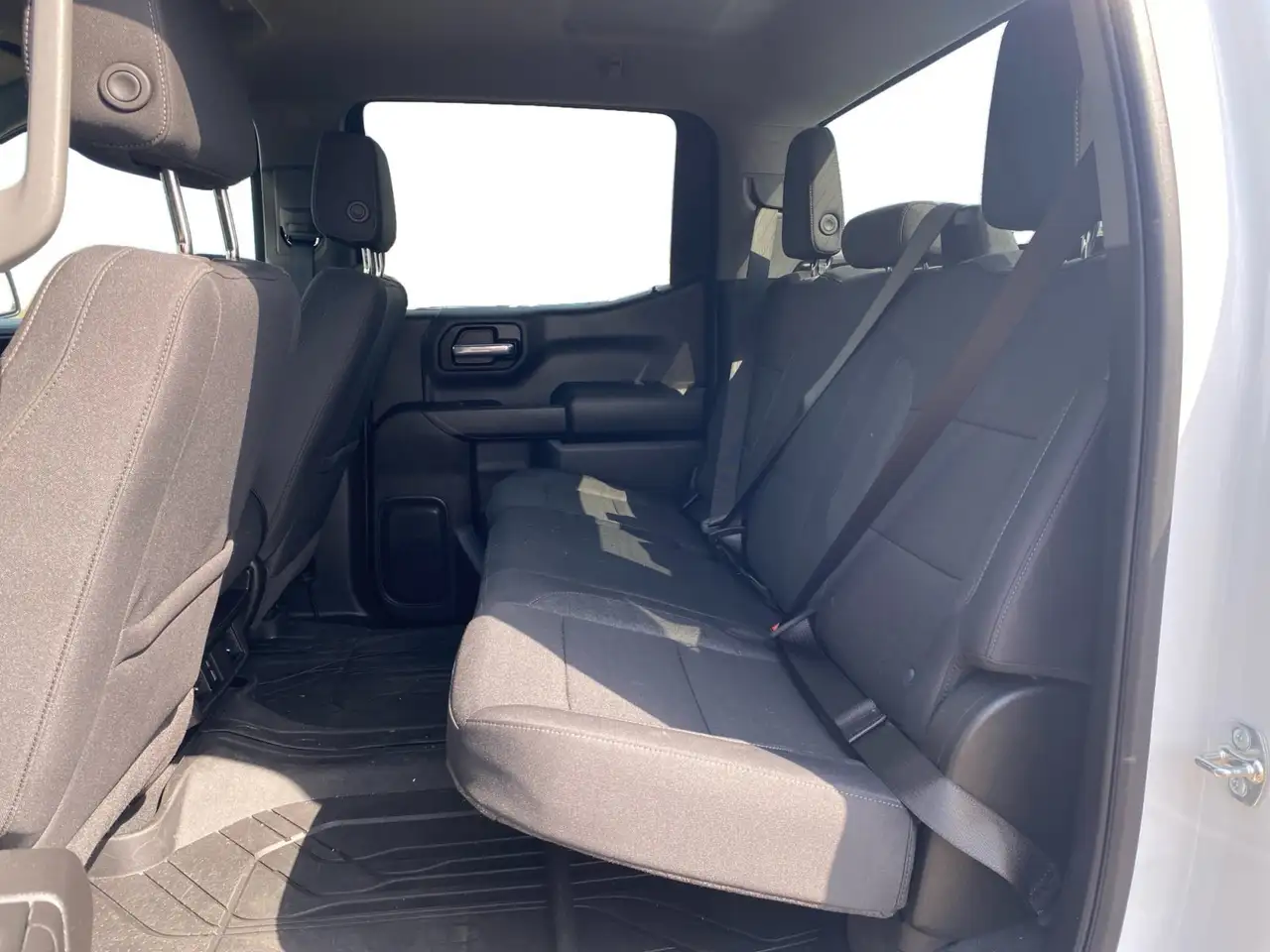 Chevrolet Silverado 1500 photo Chevrolet Silverado 1500