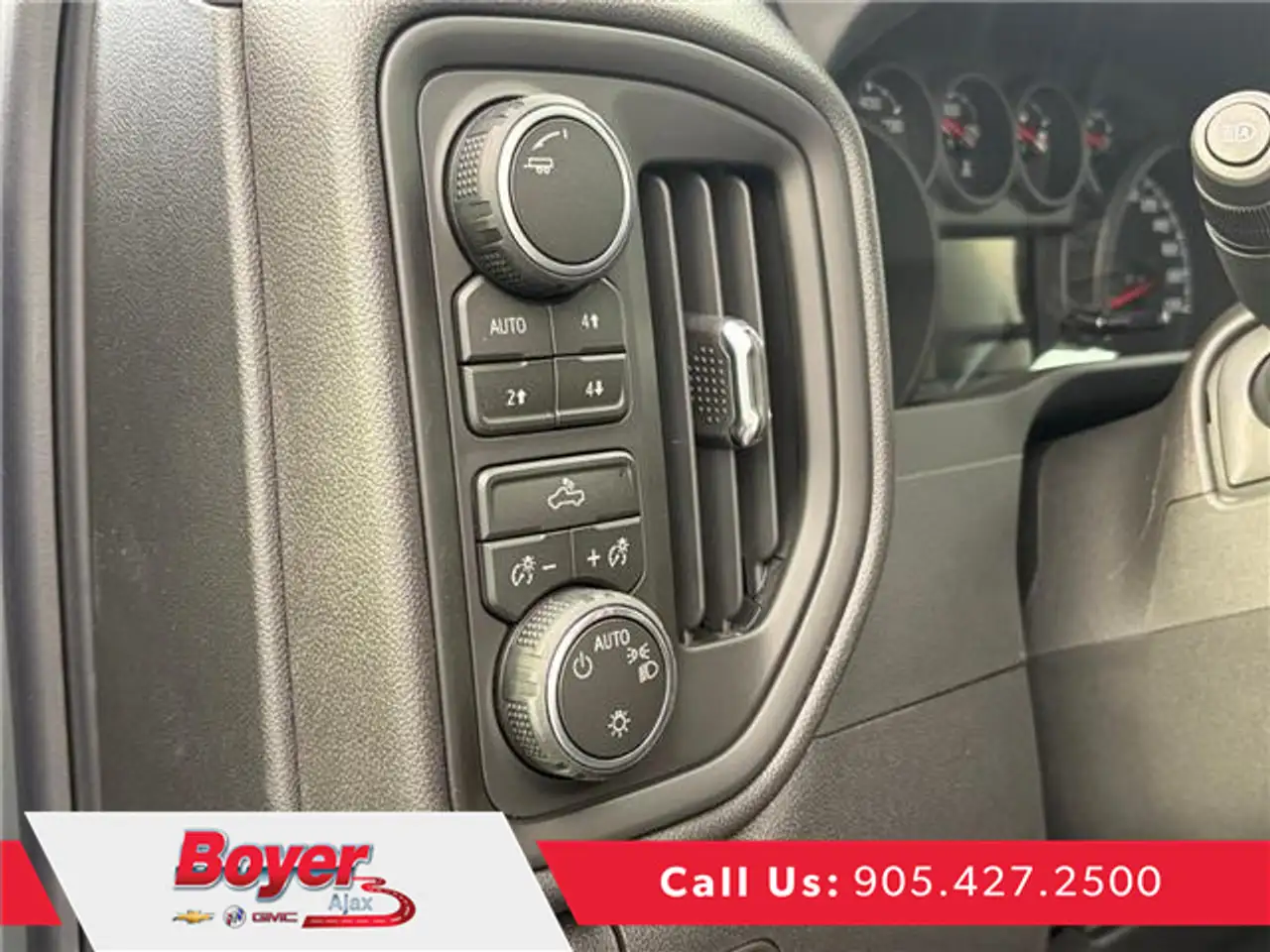 Chevrolet Silverado 1500 photo Chevrolet Silverado 1500