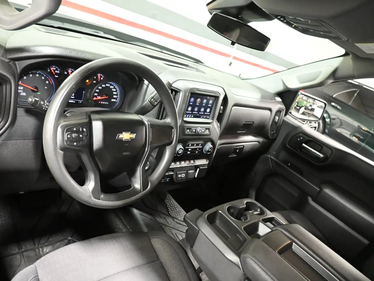 Chevrolet Silverado 1500 снимка Chevrolet Silverado 1500