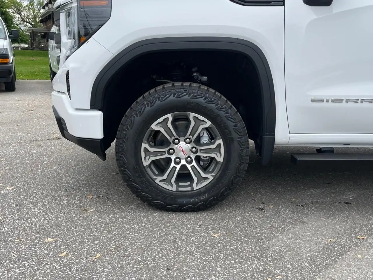 GMC Sierra 1500 снимка GMC Sierra 1500