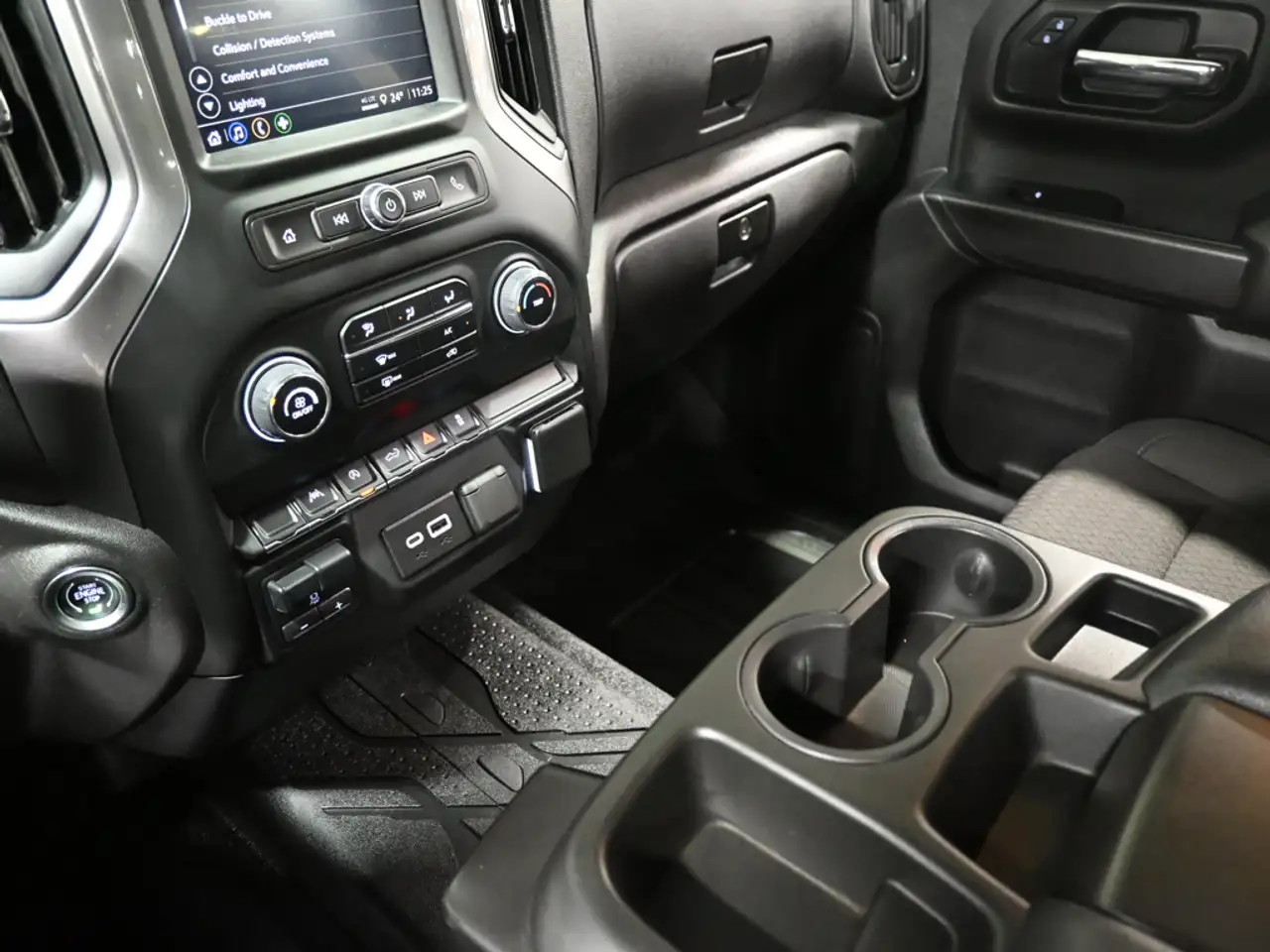 Chevrolet Silverado 1500 снимка Chevrolet Silverado 1500
