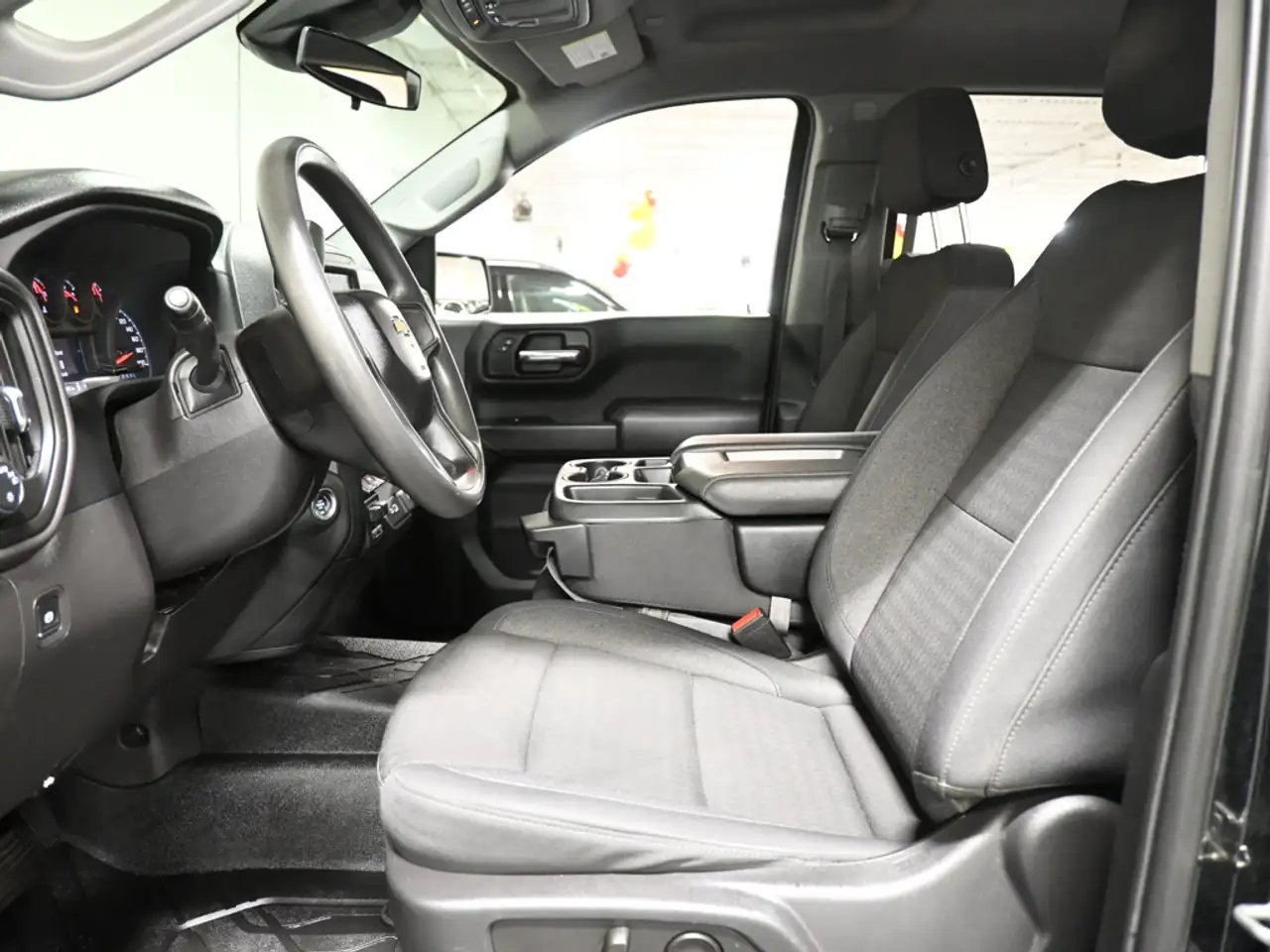 Chevrolet Silverado 1500 снимка Chevrolet Silverado 1500