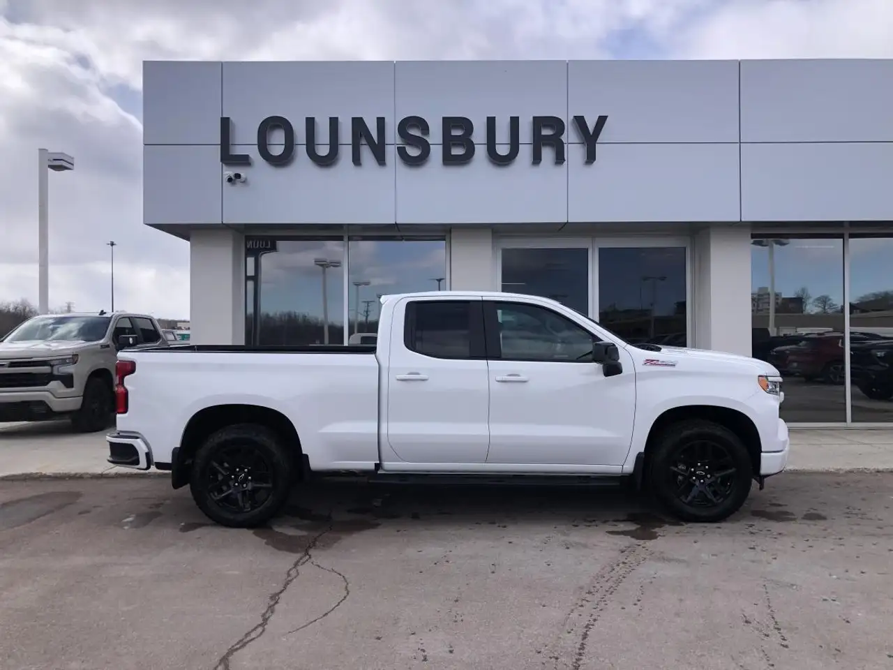 Chevrolet Silverado 1500 photo Chevrolet Silverado 1500
