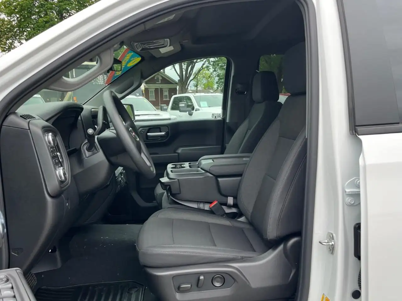 GMC Sierra 1500 снимка GMC Sierra 1500