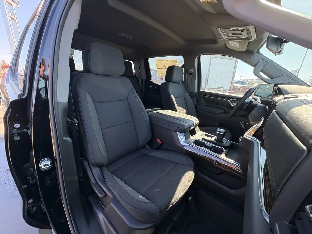 GMC Sierra 1500 снимка GMC Sierra 1500