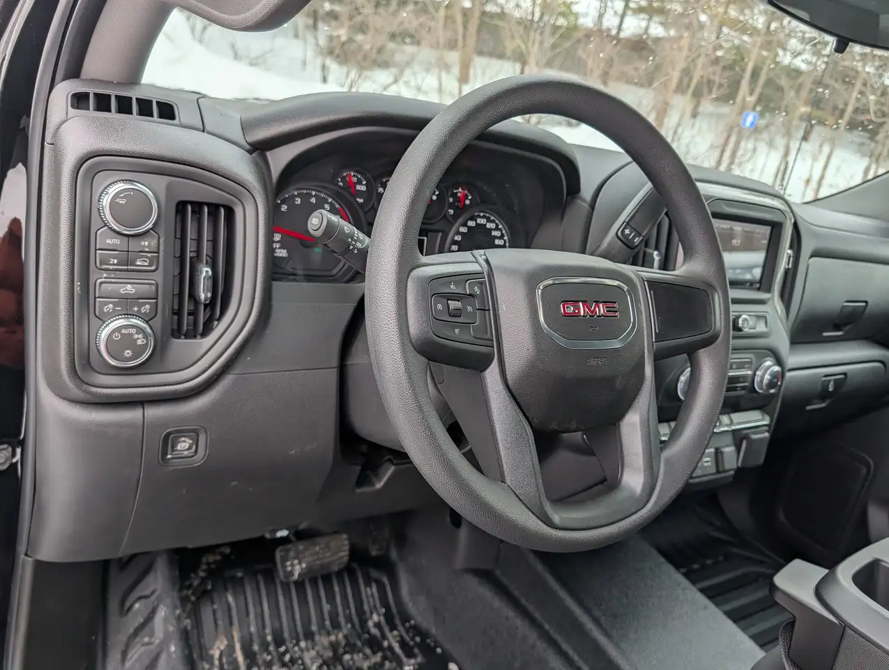 GMC Sierra 1500 снимка GMC Sierra 1500
