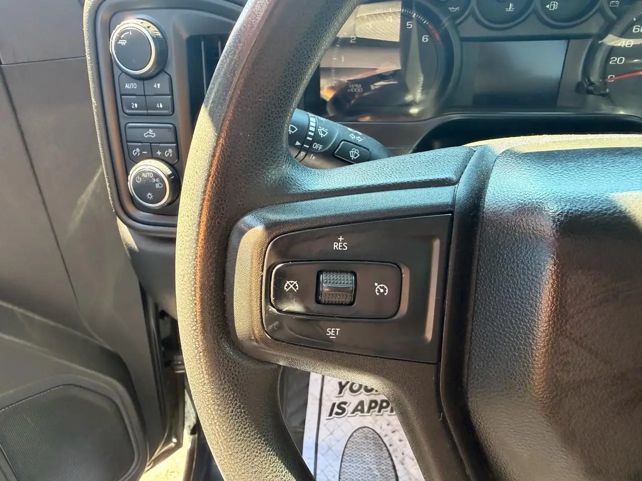 Chevrolet Silverado 1500 photo Chevrolet Silverado 1500