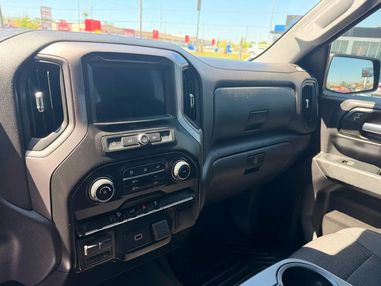 Chevrolet Silverado 1500 photo Chevrolet Silverado 1500
