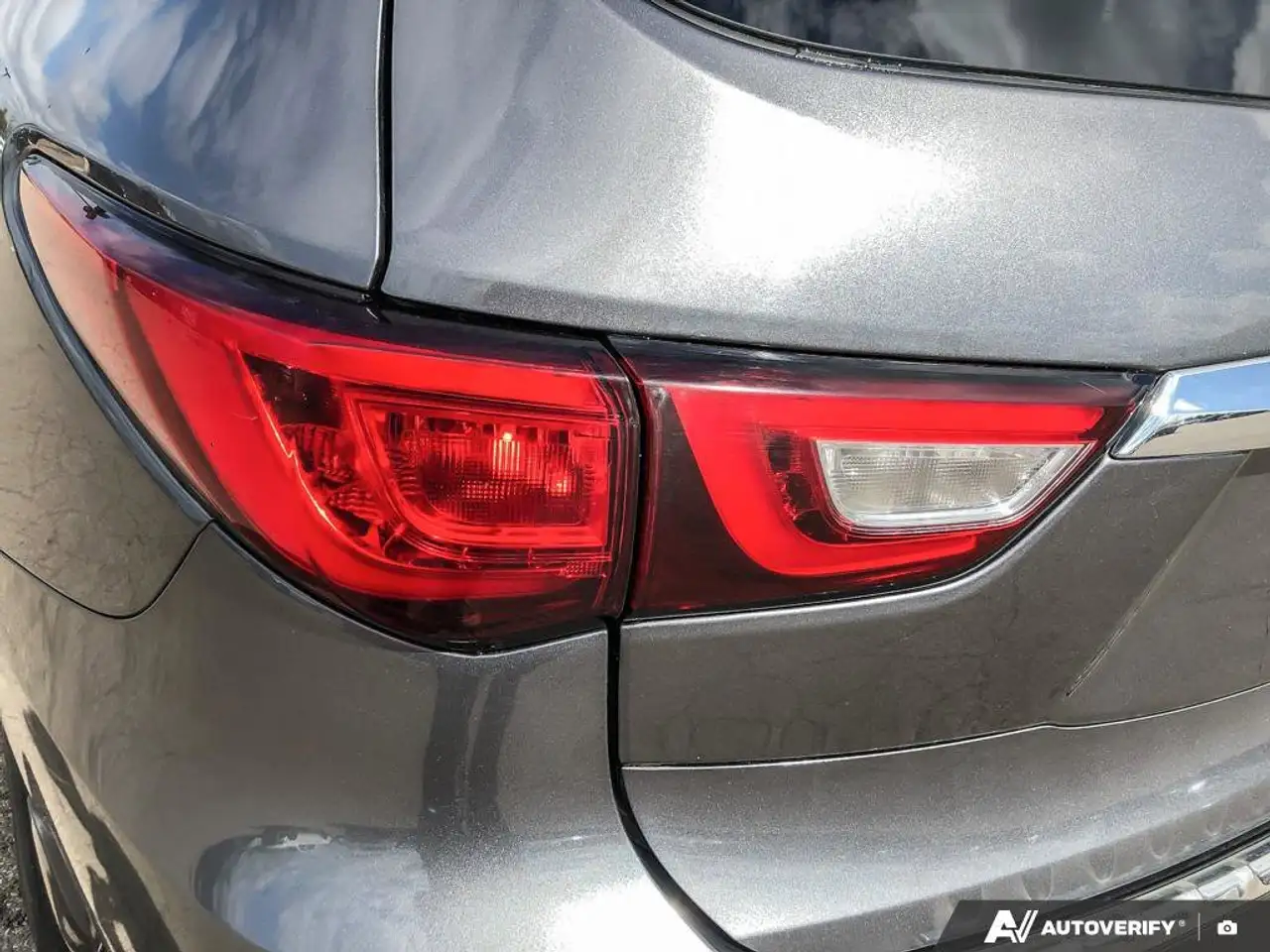 Infiniti QX60 снимка Infiniti QX60